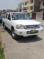 Nissan Np300 frontier • 2010 • 116,000 km 4