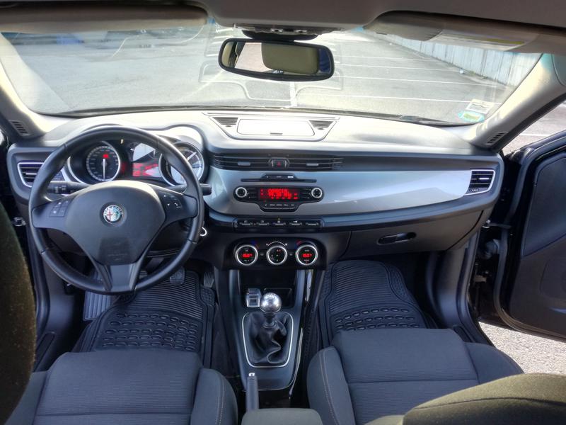 Alfa Romeo Giulietta • 2010 • 120,000 km 5