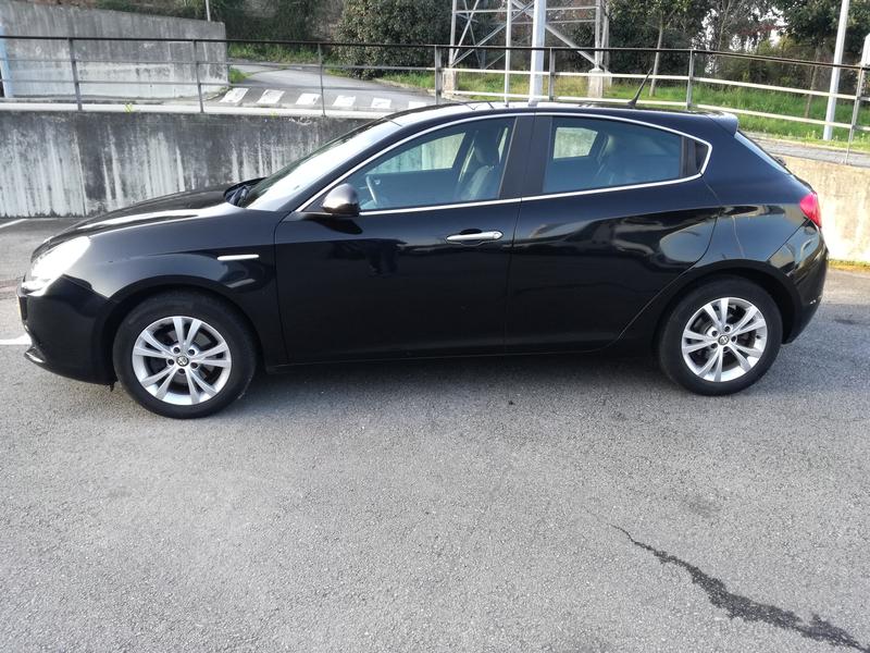 Alfa Romeo Giulietta • 2010 • 120,000 km 6