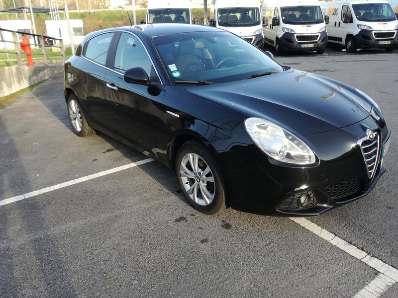 Alfa Romeo Giulietta • 2010 • 120,000 km 3