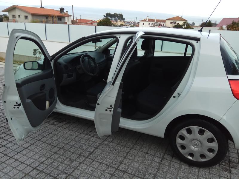 Renault Clio • 2007 • 164,000 km 6