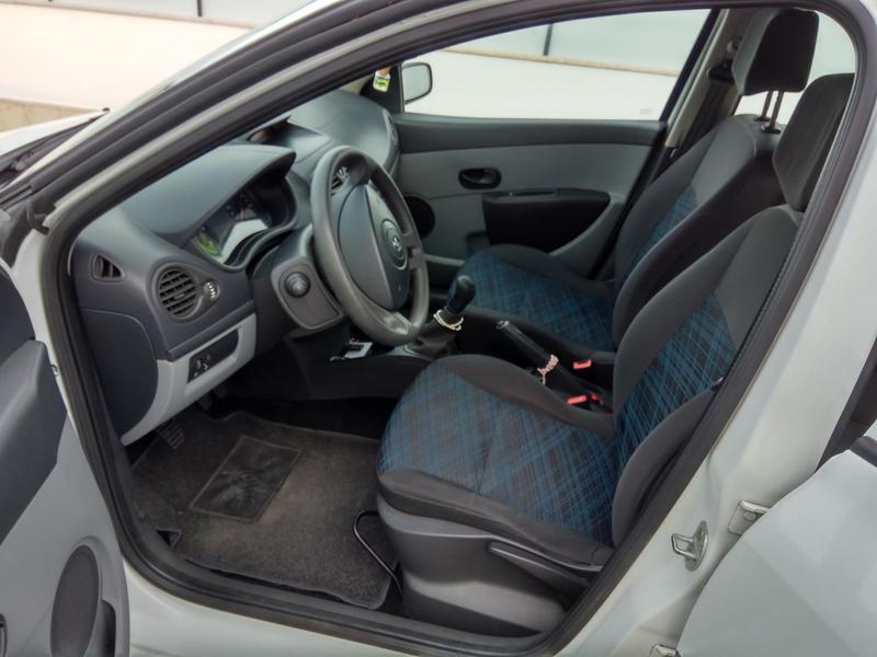 Renault Clio • 2007 • 164,000 km 3
