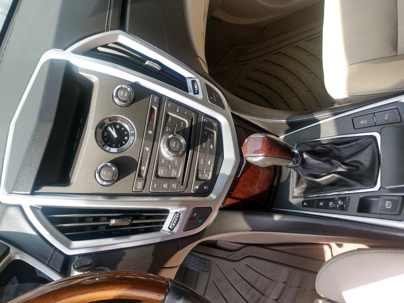 Cadillac SRX • 2011 • 77,329 km 13