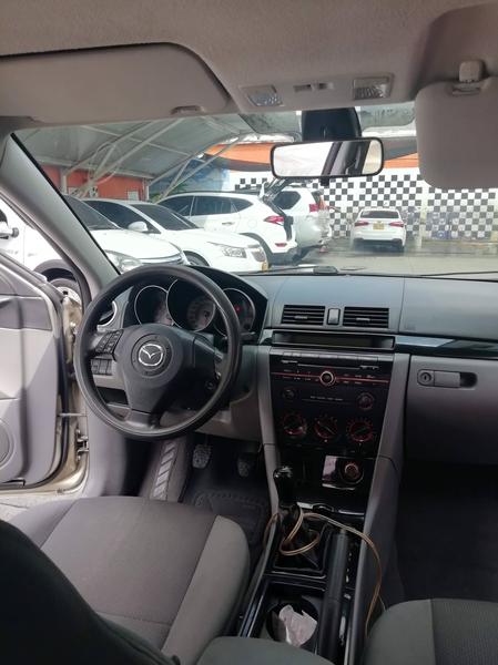 Mazda 3 • 2008 • 119,000 km 6