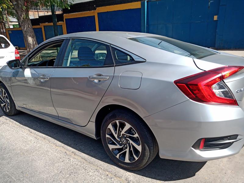 Honda Civic • 2018 • 36,000 km 2