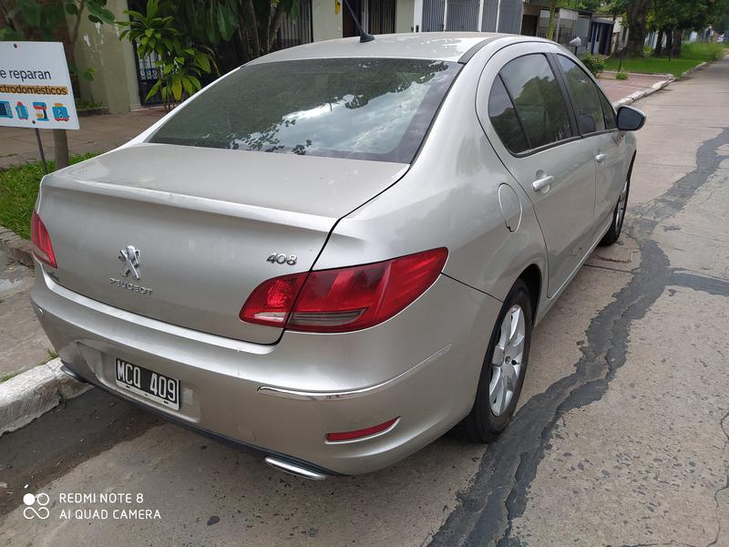 Peugeot 408 • 2013 • 110,000 km 2