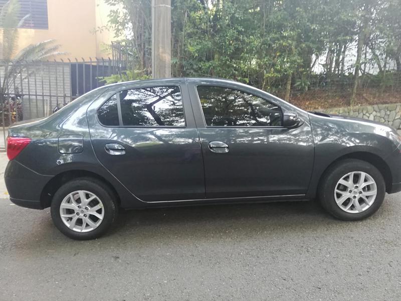 Renault Logan • 2017 • 54 km 4