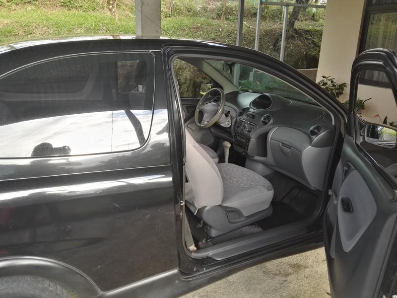 Toyota Etios • 2001 • 1 km 8