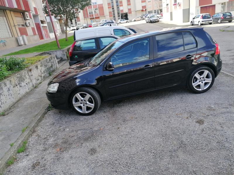 Volkswagen Golf • 2004 • 150 km 1