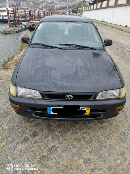 Toyota Corolla • 1997 • 164,000 km 1