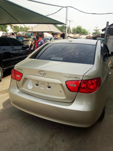 Hyundai Elantra • 2008 • 124,960 km 4