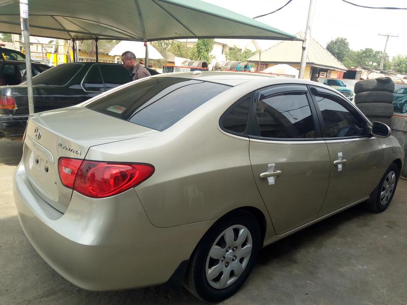 Hyundai Elantra • 2008 • 124,960 km 2