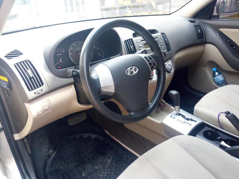 Hyundai Elantra • 2008 • 124,960 km 6