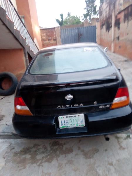 Nissan Altima • 2000 • 1,500 km 1