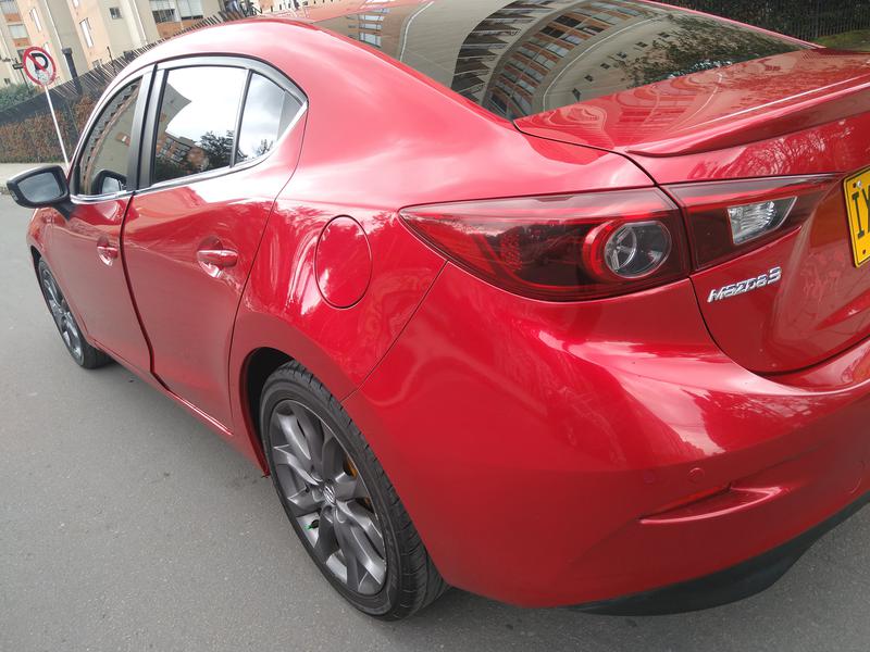 Mazda 3 • 2017 • 48,700 km 5