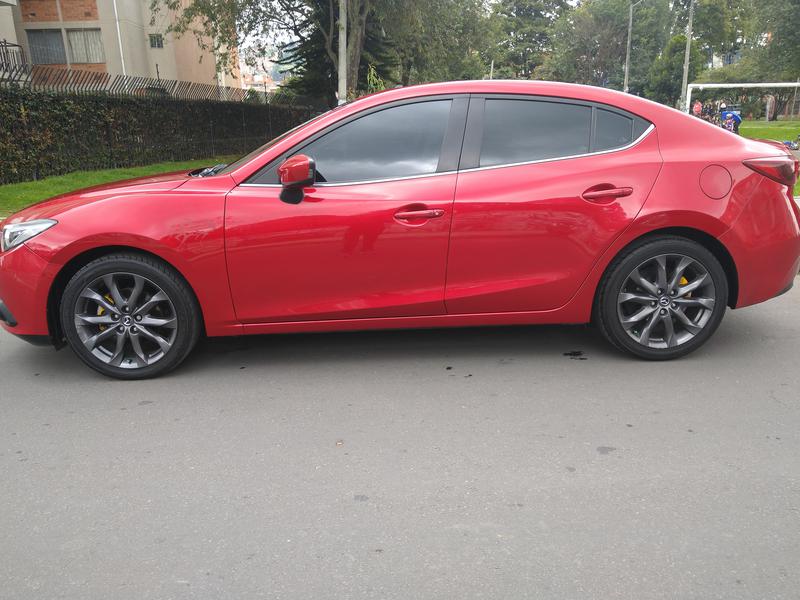 Mazda 3 • 2017 • 48,700 km 4
