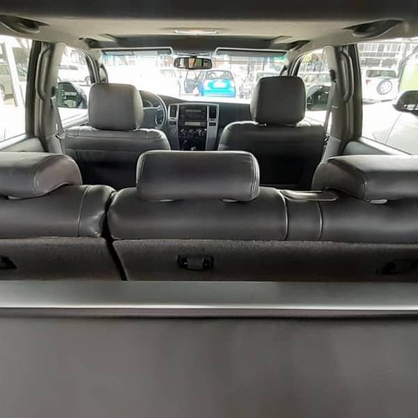 Toyota 4 Runner Limited • 2007 • 99,000 km 13