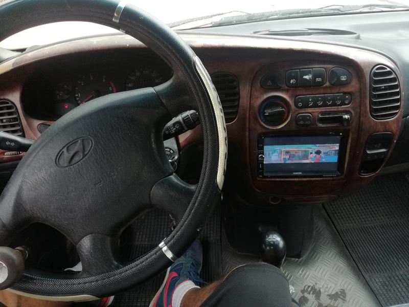 Hyundai H1 Van • 2003 • 180,000 km 1