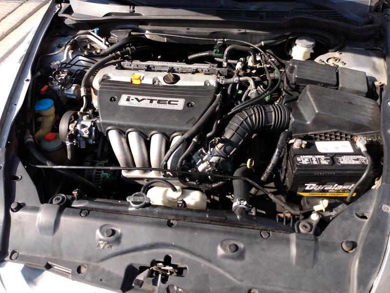Honda Accord • 2003 • 143,000 km 4