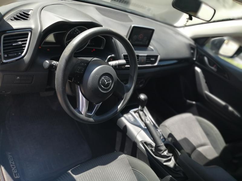 Mazda 3 • 2015 • 83,000 km 2