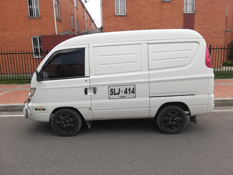 Asia Rocsta • 2008 • 76,000 km 1