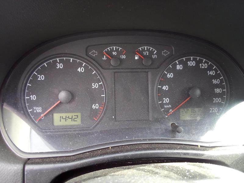 Volkswagen Polo • 2003 • 223,000 km 3
