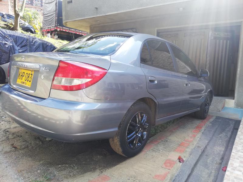 Kia Rio • 2011 • 127,200 km 10