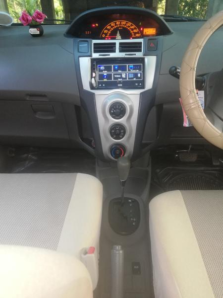 Toyota Yaris • 2007 • 97,000 km 2