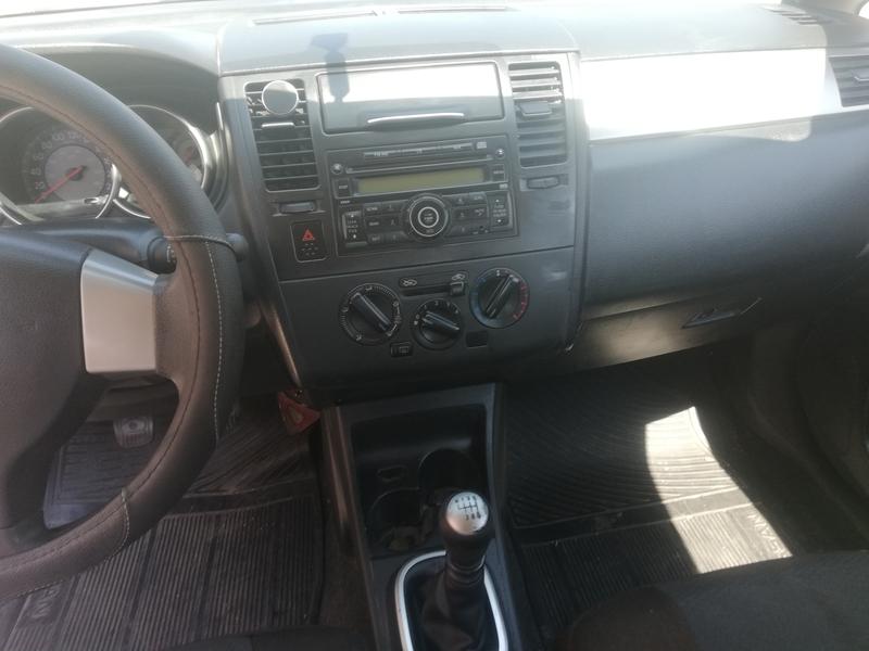 Nissan Tiida • 2009 • 141,000 km 7