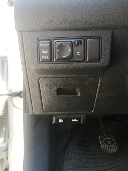 Nissan Tiida • 2009 • 141,000 km 4