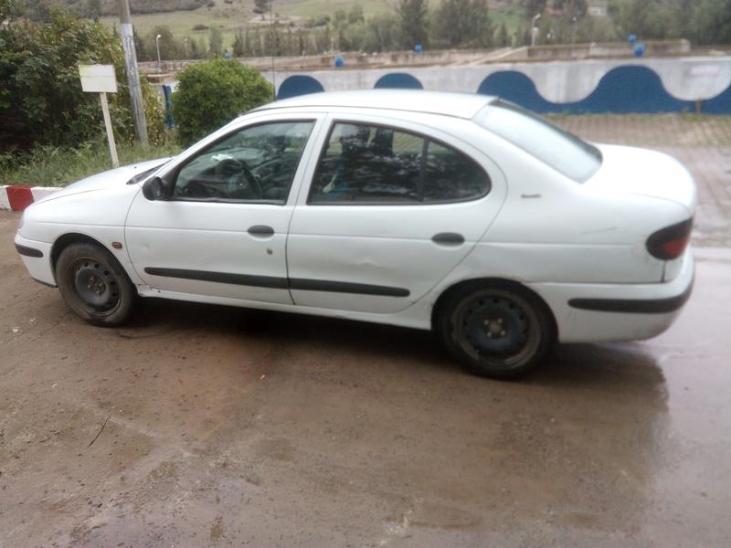 Renault Mégane • 2001 • 345,000 km 7