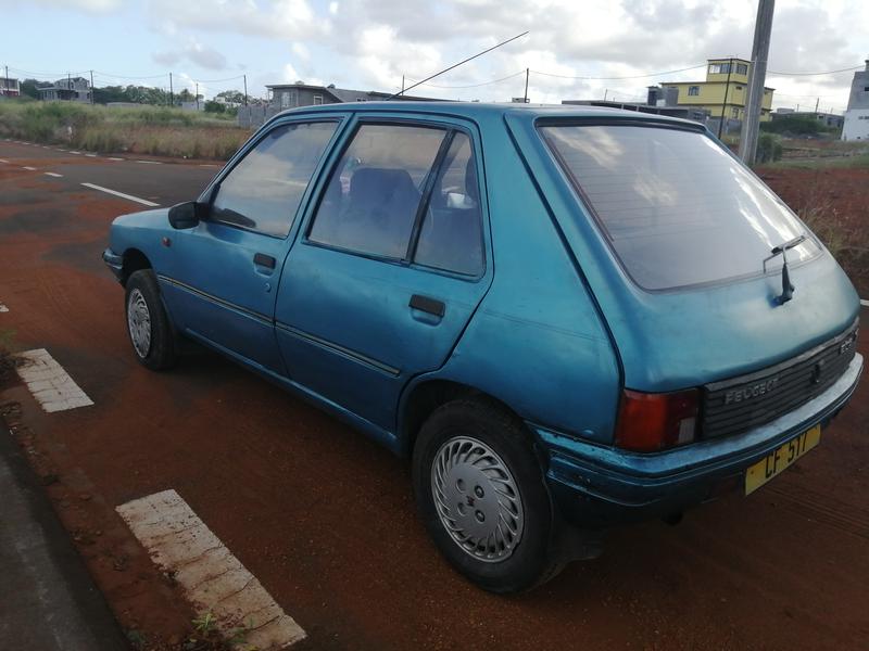 Peugeot 205 • 1986 • 136,851 km 1