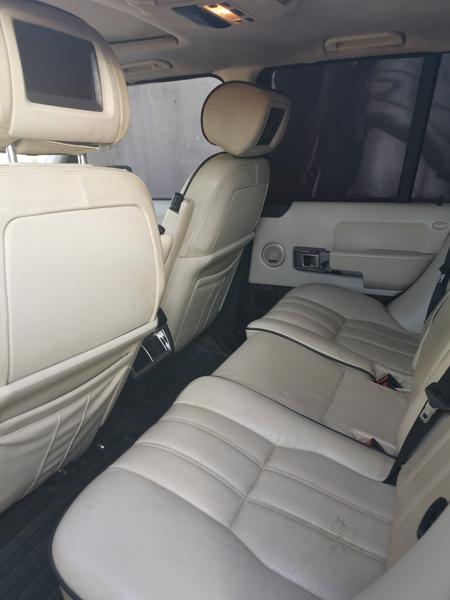 Land Rover Range Rover • 2006 • 196,000 km 3
