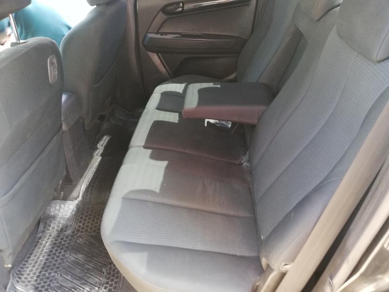 Chevrolet 1500 • 2015 • 150,000 km 9