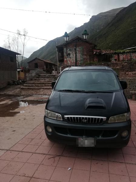 Hyundai H1 Van • 2003 • 180,000 km 3