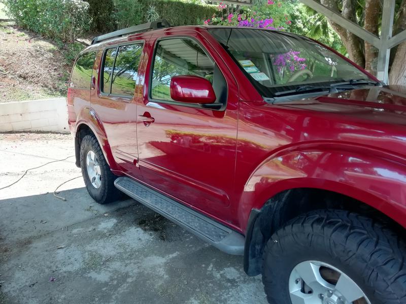 Nissan Pathfinder • 2005 • 290,000 km 1
