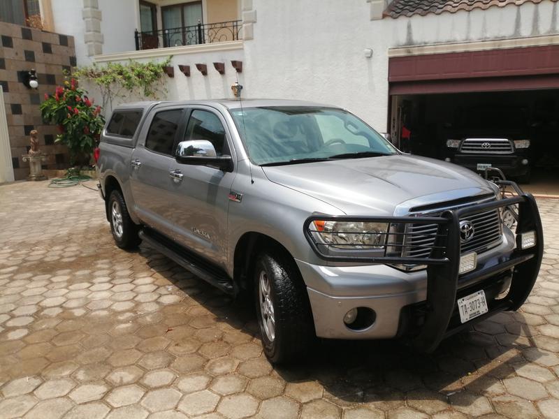 Toyota Tundra • 2010 • 230,000 km 9