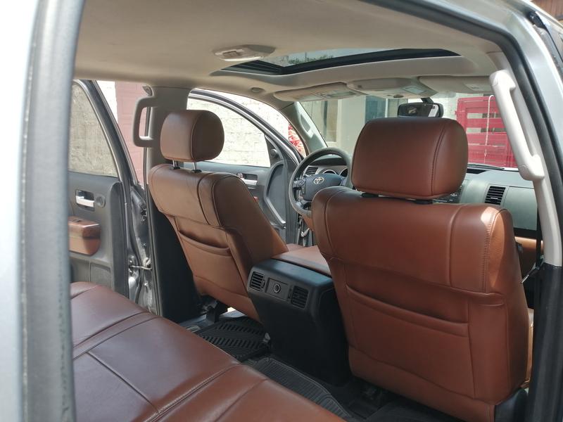 Toyota Tundra • 2010 • 230,000 km 1