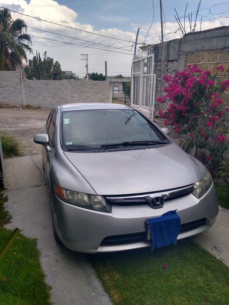 Honda Civic • 2006 • 90 km 3