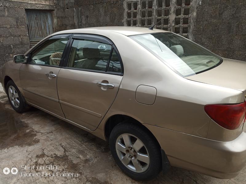 Toyota Corolla • 2004 • 194,109 km 5