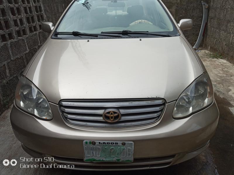 Toyota Corolla • 2004 • 194,109 km 3