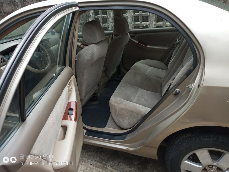 Toyota Corolla • 2004 • 194,109 km 10