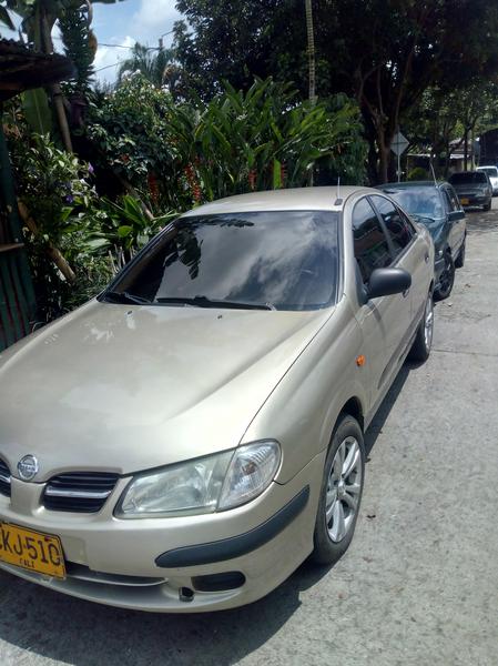 Nissan Almera • 2003 • 116,000 km 2