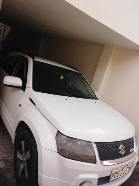Suzuki Grand Vitara • 2010 • 213,600 km 3