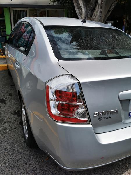 Nissan Sentra 2.0 • 2008 • 118,000 km 5