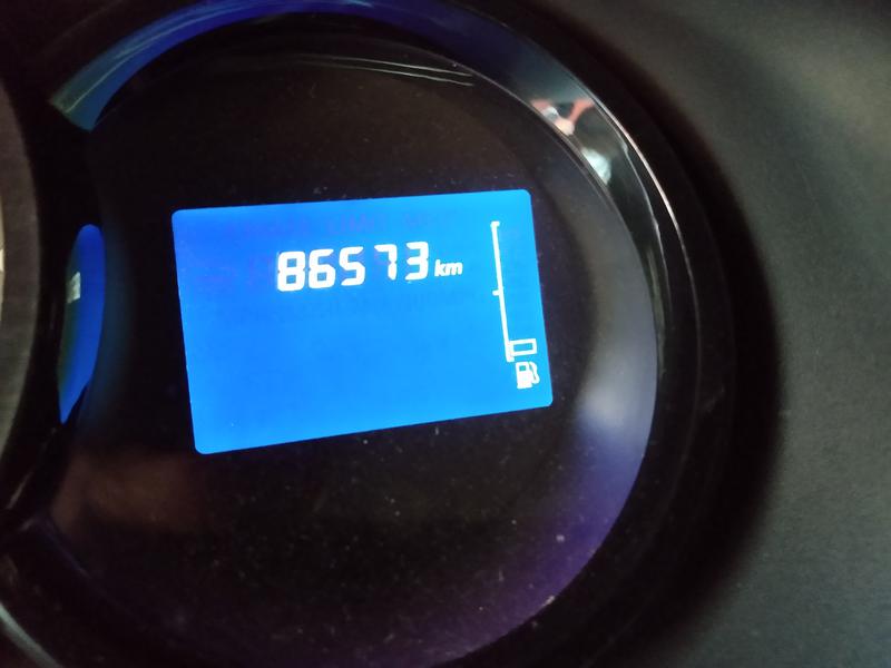 Renault Logan • 2015 • 87,000 km 4