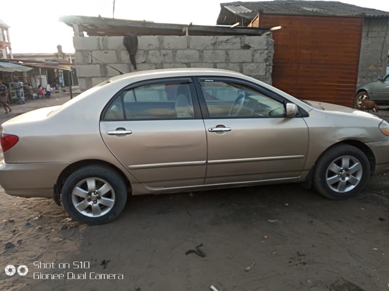 Toyota Corolla • 2004 • 194,109 km 6