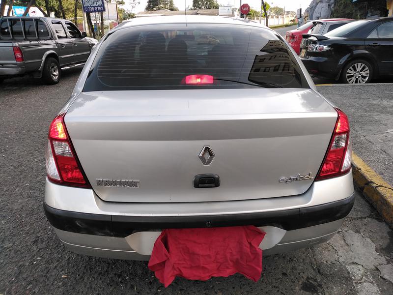 Renault Symbol • 2005 • 250,000 km 7