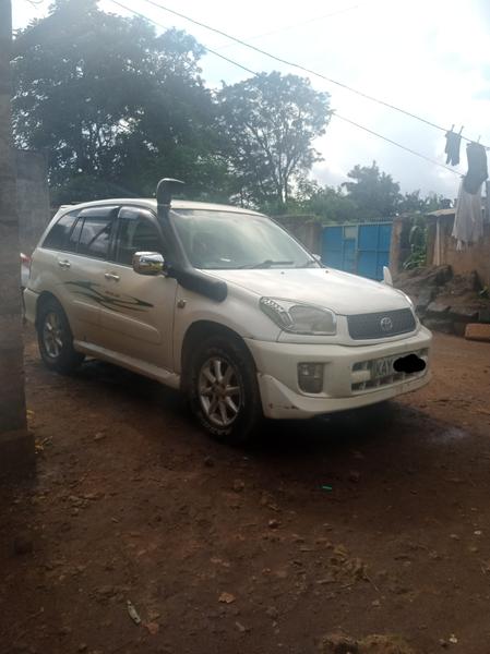 Toyota RAV4 • 2000 • 164,641 km 6