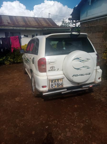 Toyota RAV4 • 2000 • 164,641 km 4